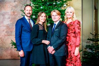 Príncipe Heredero Haakon de Noruega y su familia