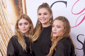 Elizabeth Olsen, Mary-Kate y Ashley Olsen asisten a los CFDA Fashion Awards 2016